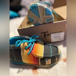NEW TWISTER SHOES